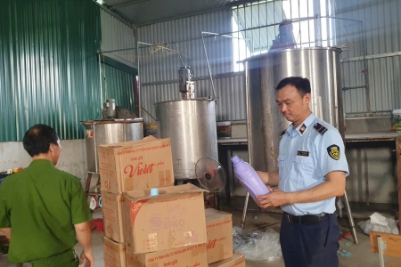 Một doanh nghiệp sản xuất hàng giả nhãn hiệu D-nee, Tauau bị xử phạt gần 200 triệu đồng