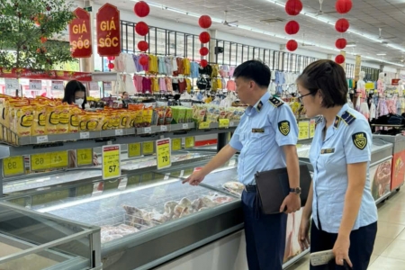 Chủ động kiểm soát thị trường, đảm bảo nguồn cung hàng hóa thiết yếu ứng phó bão số 3 WIPHA