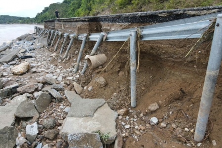 Nghệ An chi 300 tỷ đồng khắc phục 10 tuyến đường hư hỏng sau lũ lịch sử