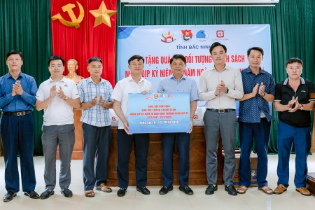 Hội Doanh nhân trẻ tỉnh Bắc Ninh trao tặng 5,3 nghìn suất quà tri ân người có công với cách mạng