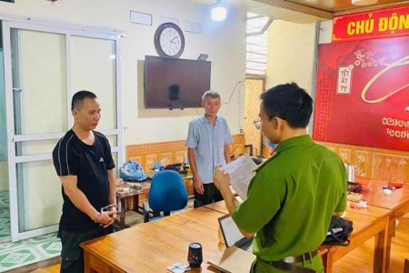 Lào Cai: Bắt giữ kẻ giả danh công an thực hiện hành vi cướp tài sản