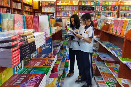 Sách giáo khoa và tài liệu địa phương sẽ được điều chỉnh ra sao sau sáp nhập?