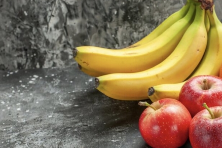 Nên ăn táo hay chuối? So sánh chi tiết về dinh dưỡng và lợi ích sức khỏe