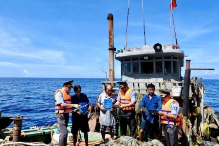 Tuổi trẻ Chi đội Kiểm ngư số 2 xung kích chống khai thác IUU