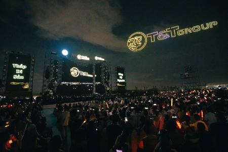 Chiêm ngưỡng 1.000 drone tỏa sáng trên bầu trời đêm Thành phố Thiên niên kỷ T&T City Millennia