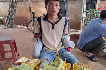 Công an tỉnh Lâm Đồng bắt quả tang đối tượng vận chuyển hơn 3kg ma túy đá