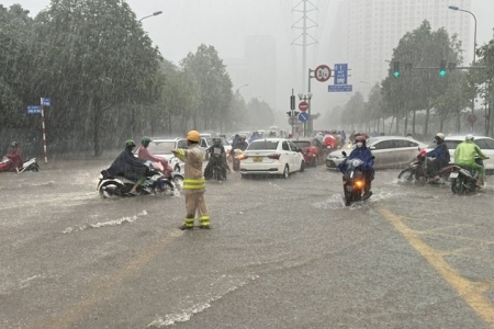 Hà Nội: Dự báo mưa lớn sắp về, nhiệt độ giảm mạnh