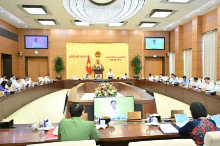 Ủy ban Thường vụ Quốc hội cho ý kiến về dự án Luật Thi hành tạm giữ, tạm giam và cấm đi khỏi nơi cư trú