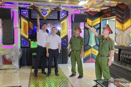 UBND cấp xã có quyền cấp, thu hồi giấy phép kinh doanh dịch vụ karaoke