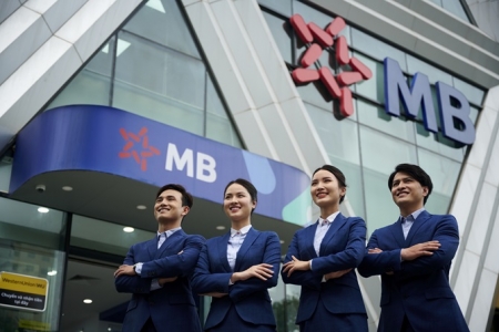 MB giữ vững Top 2 thương hiệu ngân hàng hàng đầu Việt Nam năm 2025
