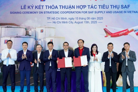 Vietjet hợp tác cùng Petrolimex sử dụng nhiên liệu SAF, bước tiến quan trọng trong hành trình chuyển đổi xanh của ngành hàng không