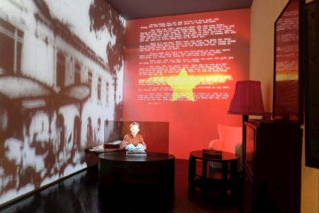 Tái hiện cảnh Bác Hồ viết "Tuyên ngôn Độc lập" bằng công nghệ hiện đại