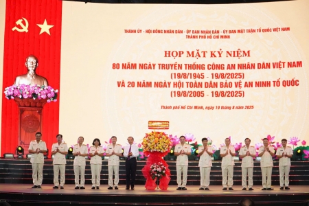 Công an TP. Hồ Chí Minh phát huy lịch sử vẻ vang, vững vàng tiến bước trong kỷ nguyên mới