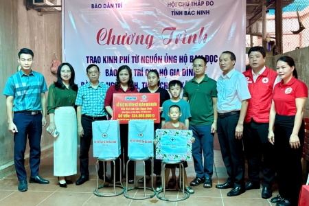 Hội Chữ thập đỏ tỉnh Bắc Ninh trao hỗ trợ cho các gia đình có hoàn cảnh khó khăn