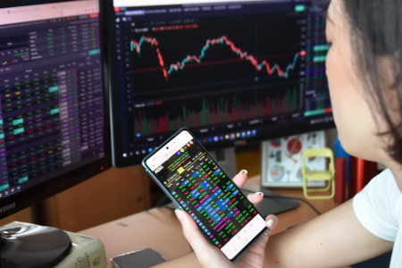 VN-Index hôm nay: Nhà đầu tư lưu ý các nhịp rung lắc, tìm kiếm cơ hội giao dịch cổ phiếu