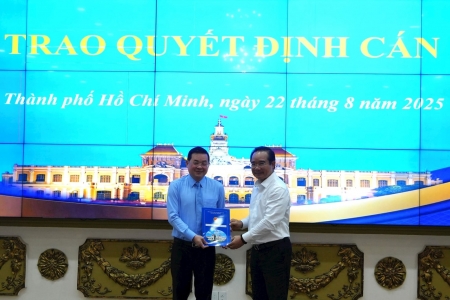 TP. Hồ Chí Minh trao quyết định bổ nhiệm cán bộ chủ chốt