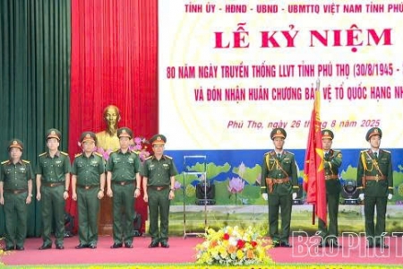 Phú Thọ tổng duyệt Lễ kỷ niệm 80 năm Ngày truyền thống Lực lượng vũ trang tỉnh và đón nhận Huân chương Bảo vệ Tổ quốc hạng Nhất