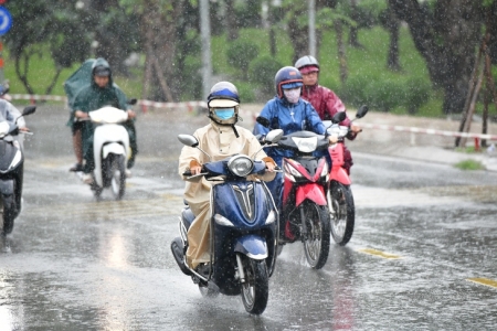 Thời tiết TP. HCM: Mưa dông diện rộng do hoàn lưu bão số 5
