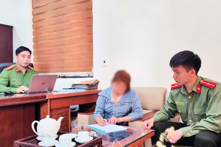 Bắc Ninh: Xử phạt người phụ nữ đăng tải hình ảnh phản cảm để câu view