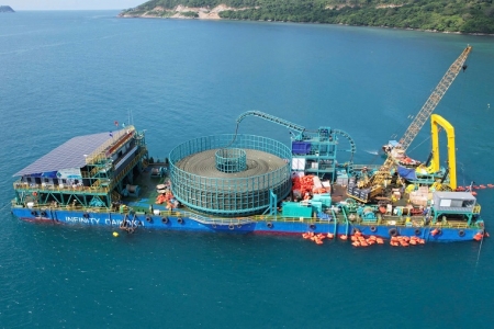 Đóng điện thành công dự án cấp điện từ điện lưới quốc gia ra Côn Đảo