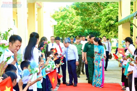 Quảng Ninh tưng bừng khai giảng năm học mới 2025-2026