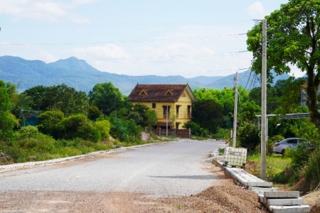 Đẩy nhanh giải phóng mặt bằng, tháo gỡ vướng mắc cho các dự án hạ tầng tại Quảng Trị