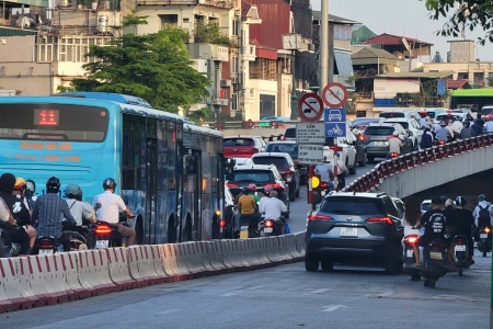 Hà Nội: Lời giải nào cho bài toán giao thông tĩnh?