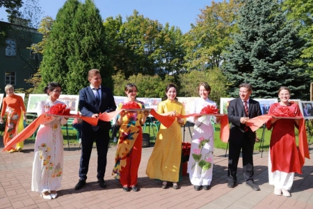 Khai mạc triển lãm ‘Chủ tịch Hồ Chí Minh-Người đặt nền móng cho tình hữu nghị Việt Nam và Liên bang Nga’