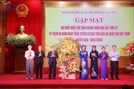 Quảng Ninh gặp mặt đại biểu Quốc hội qua các thời kỳ