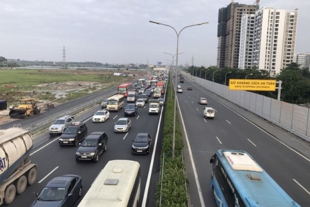 Đề xuất không trồng cây xanh ở dải phân cách cao tốc