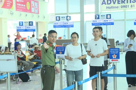 Gần 11.800 hành khách thực hiện thu thập sinh trắc học tại quầy thủ tục Cảng hàng không Thọ Xuân