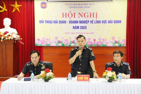 Hải quan Bắc Giang đối thoại với doanh nghiệp có hoạt động xuất, nhập khẩu