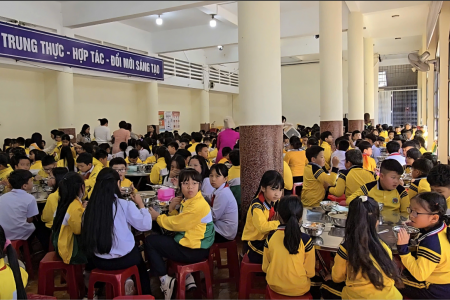 Trường tiểu học ở Đà Lạt bị tố nhập thực phẩm bẩn sẽ tạm dừng bếp ăn bán trú