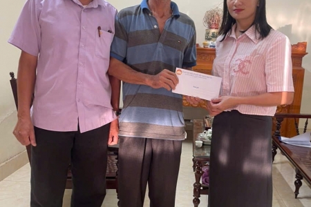 Uỷ ban MTTQ xã Thái Tân trao hỗ trợ gia đình có hoàn cảnh đặc biệt khó khăn
