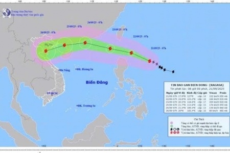 Siêu bão RAGASA đổi hướng Tây Tây Bắc, nguy cơ tiếp tục mạnh thêm