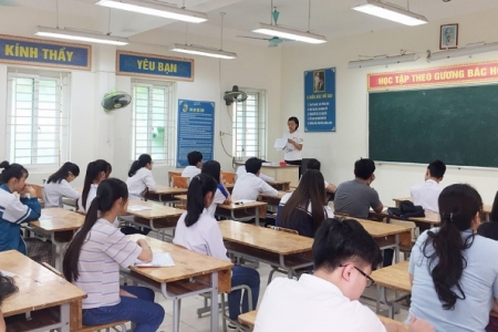 Siết chặt quản lý dạy thêm: Phạt đến 20 triệu đồng, đình chỉ 12 tháng