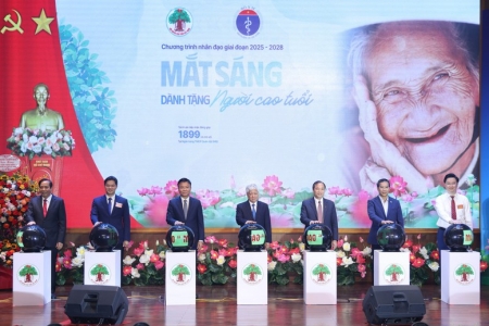 Phát động Tháng hành động vì người cao tuổi và chương trình "Mắt sáng cho người cao tuổi"