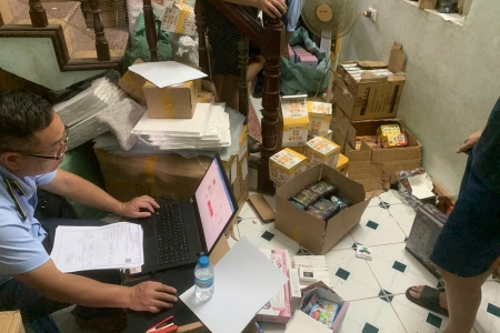 Hà Nội phát hiện hơn 2.200 sản phẩm đồ chơi trẻ em nhập lậu được bán qua website thương mại điện tử