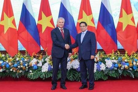 Thủ tướng Phạm Minh Chính tiếp Chủ tịch Duma Quốc gia Nga