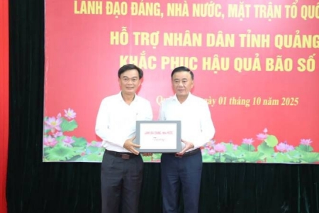 Thường trực Ban Bí thư Trần Cẩm Tú thăm, động viên, hỗ trợ tỉnh Quảng Trị khắc phục hậu quả bão số 10