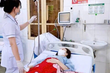 Hưng Yên: Cán bộ y tế hiến máu giúp bệnh nhân qua cơn nguy kịch