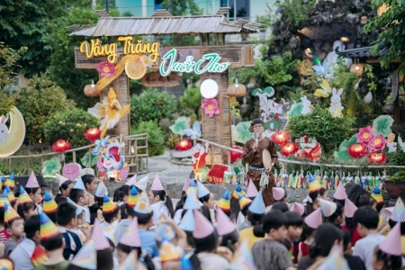 Huế: Phóng sự ảnh- Gần 1.000 xuất quà Trung thu đến trẻ em nghèo