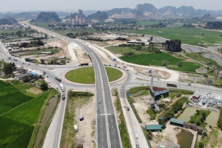 Dừng lưu thông đoạn tuyến cao tốc Mai Sơn - Quốc lộ 45 để lắp đặt trạm thu phí