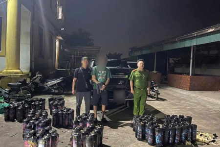 Phát hiện đối tượng vận chuyển 140 bình khí cười trái phép