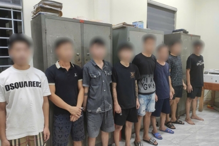 Hưng Yên: Phát hiện 18 đối tượng dương tính ma tuý trong quán Karaoke