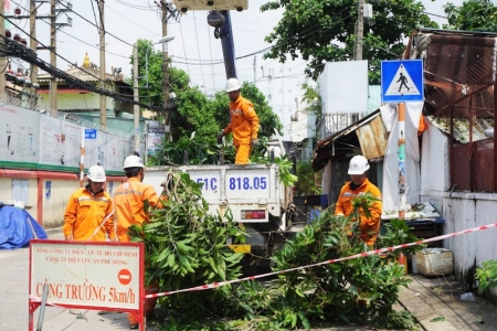 EVNHCMC chủ động đảm bảo an toàn điện trong mùa mưa bão