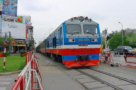 Lào Cai: Tăng cường các giải pháp bảo đảm trật tự, ATGT đường sắt trong tình hình mới