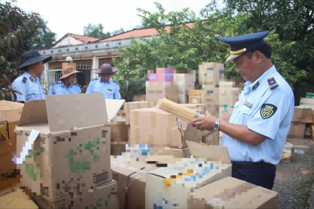Tây Ninh thu giữ hơn 25.000 sản phẩm tiêu dùng không hóa đơn