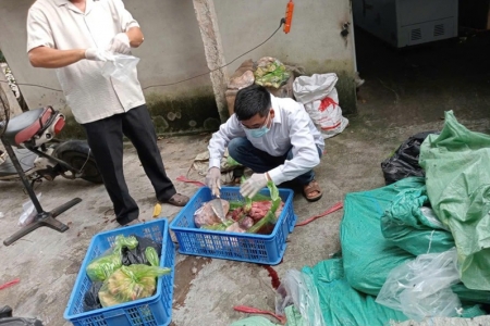 Hưng Yên: Khởi tố 2 đối tượng mua lợn bệnh, lợn chết về trà trộn với thịt lợn sạch