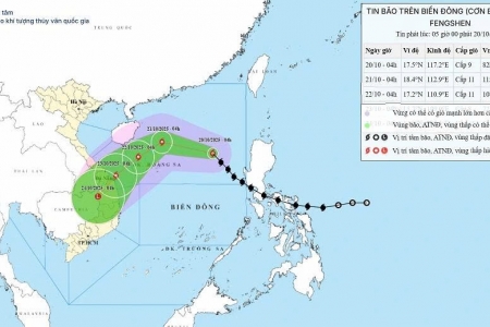 Bão số 12 giật cấp 11, di chuyển hướng vào Biển Đông cách Hoàng Sa khoảng 540km